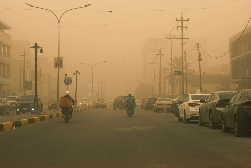 Sand storm in Basra city, Iraq, May 2022. (Shutterstock/Mohammed Al Ali)