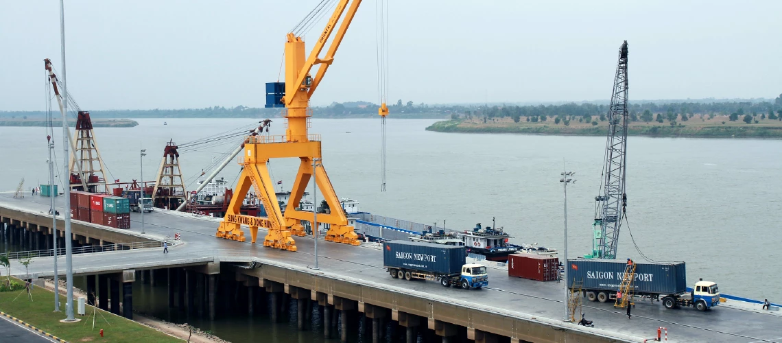 Un port d'exportation situé en Cambodge. Photo : Chhor Sokunthea/ World Bank