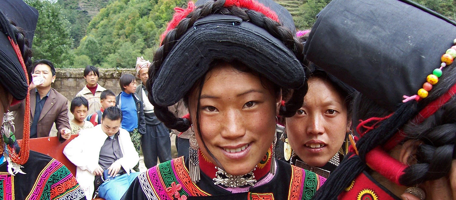 Women participated in selecting priority project activities of the World Bank-assisted Poor Rural Communities Development Project. Their expressed preferences, including schools, village clinics, and drinking water supply, were effectively addressed. Yunnan Province, China. 