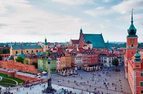 Old square surrounding Zamkowy Statue in Warsaw, Poland. Photo: Istockphoto.com