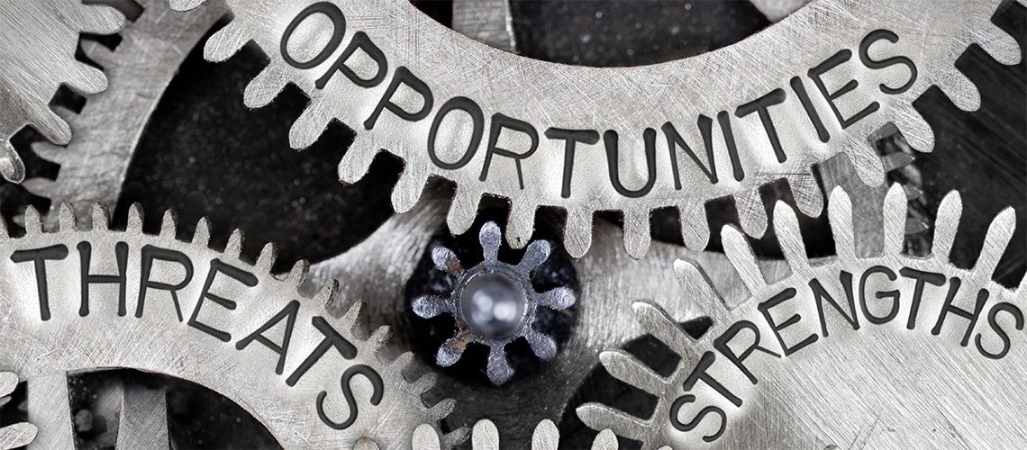 Tooth wheel mechanism with words imprinted on it. | © shutterstock.com