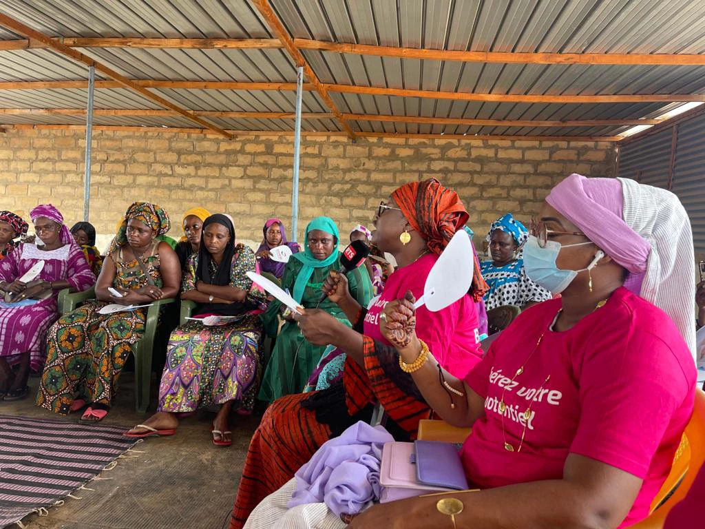 Information meeting for women in Touba, Senegal hosted by Baobab’s Jappo program team