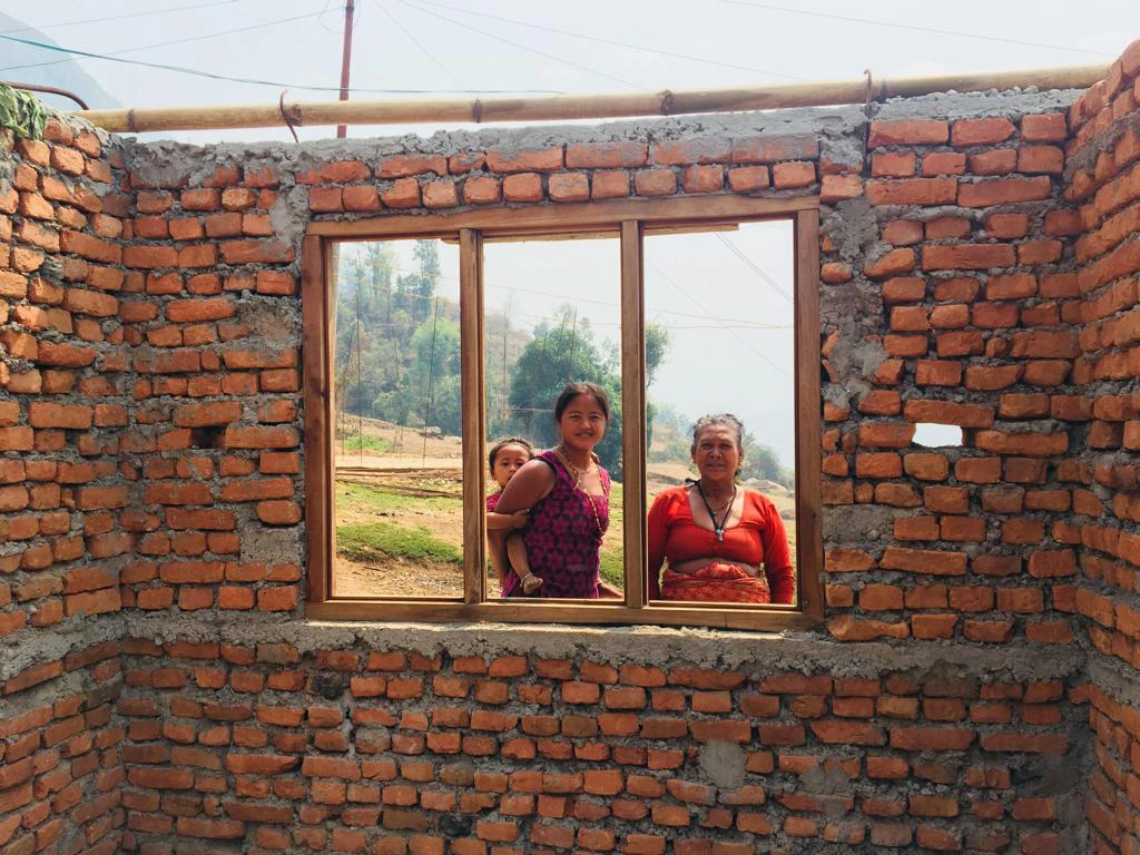 Women-nepal-reconstruction