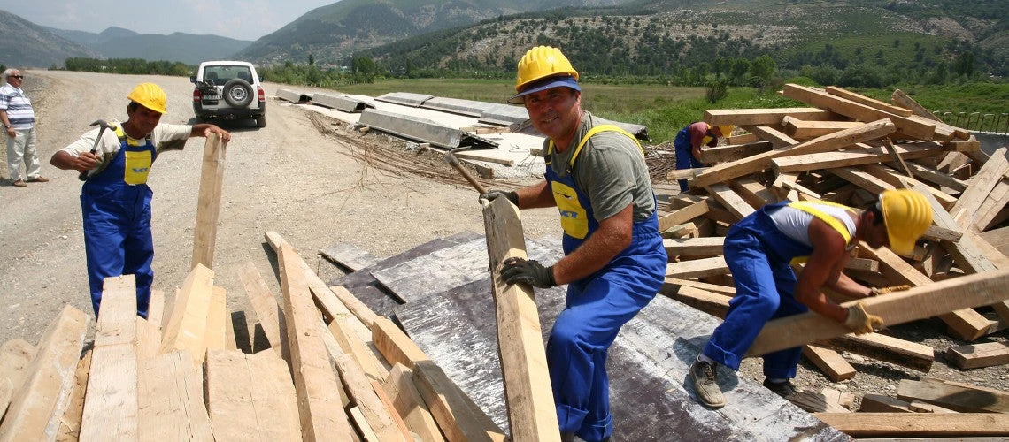 Workers building a new road. Albania Photo: Albes Fusha / World Bank