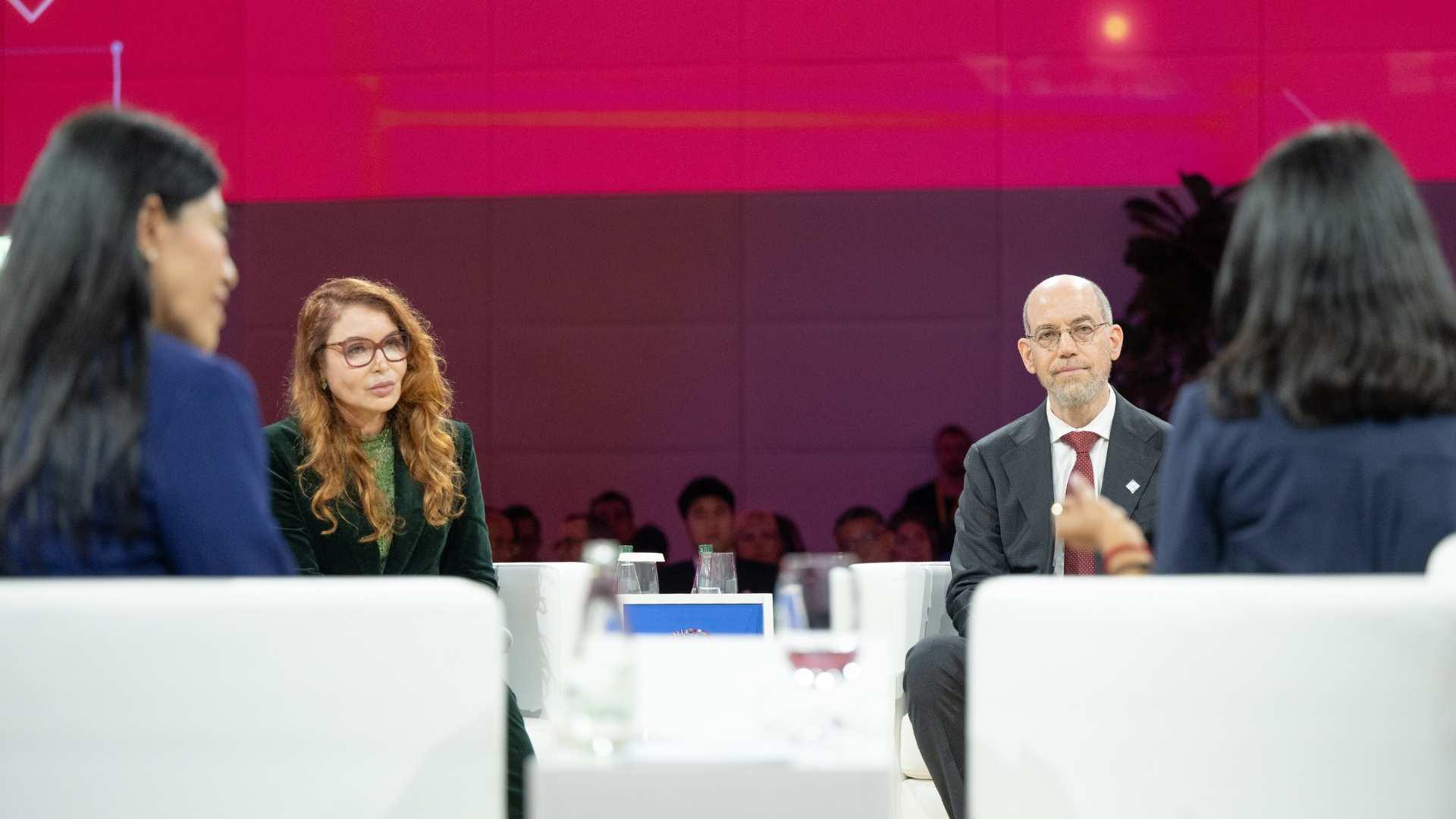 IA de pequeña escala: más y mejores empleos | Reuniones Anuales 2026