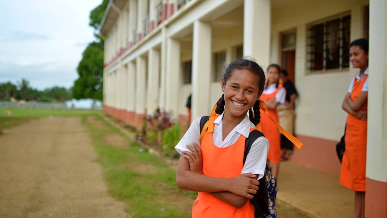 La vie des étudiants du Tailulu College, à Nukua'lofa, la capitale tongane, est appelée à changer avec l'arrivée de l'Internet à haut débit aux Tonga. Nukua'lofa, Tonga. Photo : Tom Perry / Banque mondiale