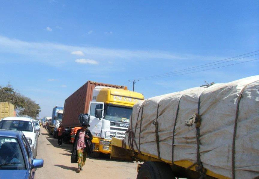 A road between the DR Congo and Zambia. Source: World Bank.