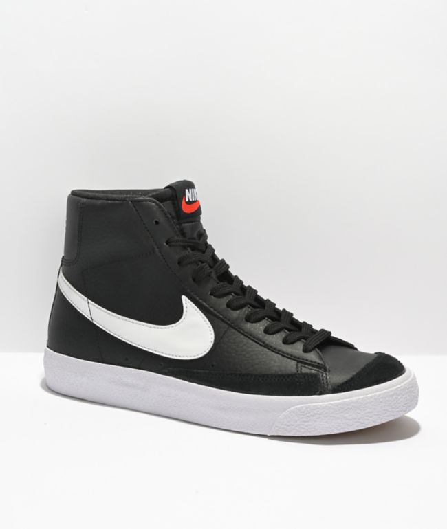 Calma Salvaje Bigote Nike SB BLZR Court Mid Black & White Skate Shoes