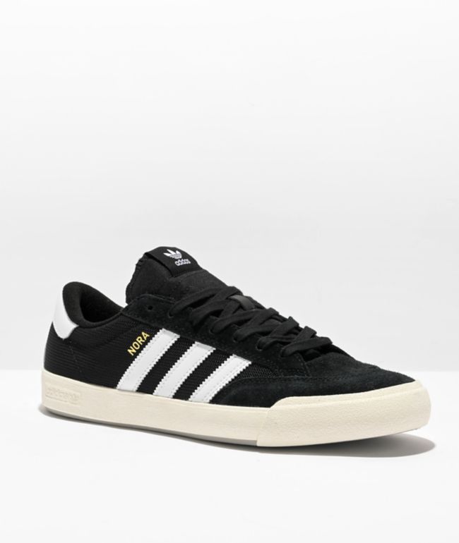 tiran Geometrie Pas op adidas Busenitz Vulc II Black, White & Gum Shoes