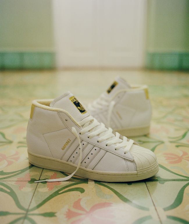 intellektuel Hen imod grå adidas x Sam Narvaez Pro Model ADV White Skate Shoes